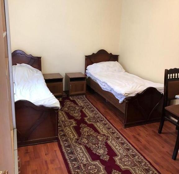 اتاق استاندارد سه نفره, Umud