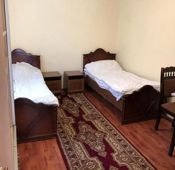 اتاق استاندارد سه نفره, Umud