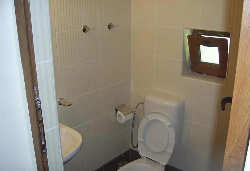 اتاق استاندارد سه نفره, Guest House Yoanna