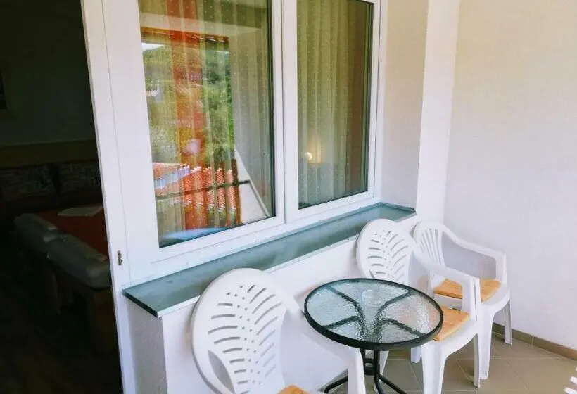 スタンダード４人部屋, Lótuszvirág Vendégház