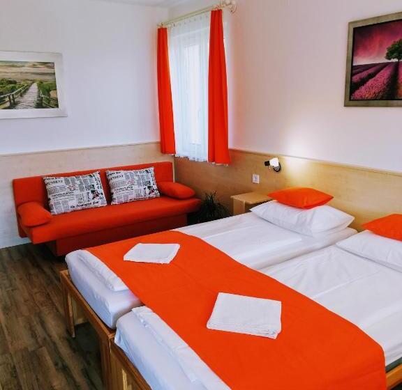 Четырехместный Номер Стандарт, Lótuszvirág Vendégház