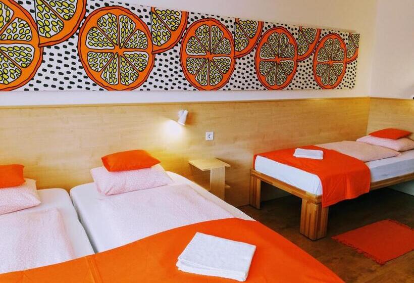 Номер Стандарт Трехместный, Lótuszvirág Vendégház