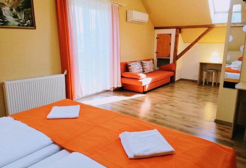 Семейный Номер, Lótuszvirág Vendégház