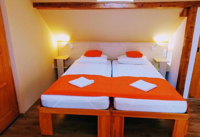 Семейный Номер, Lótuszvirág Vendégház