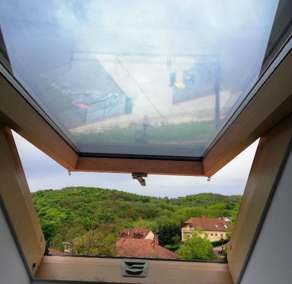 Номер Стандарт, Lótuszvirág Vendégház