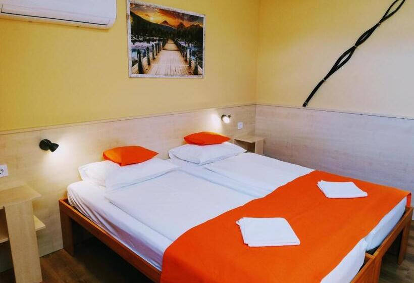 Номер Стандарт, Lótuszvirág Vendégház