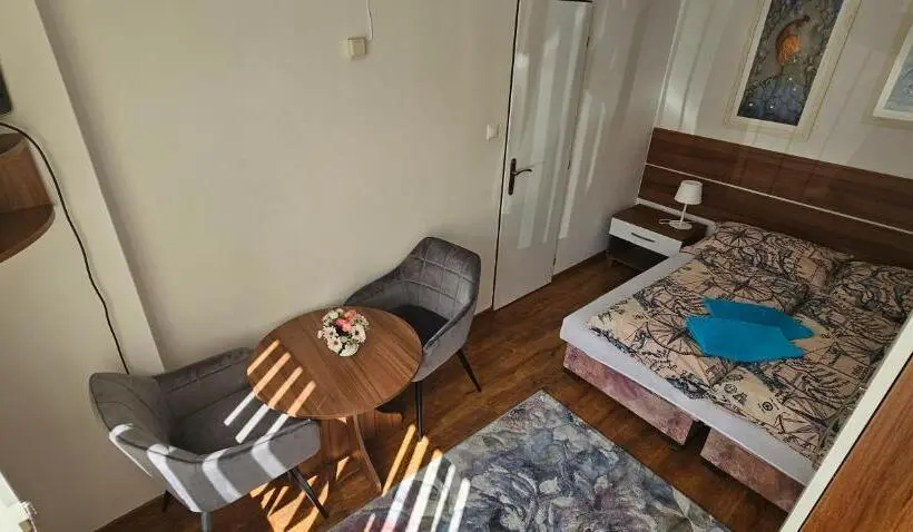 Huoneisto 1 Makuuhuone, Privat Agnesa