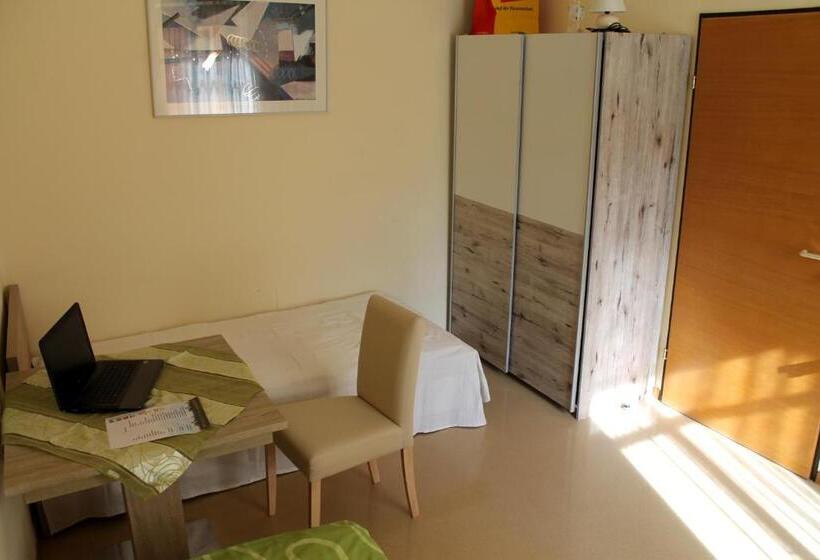 バスルーム共有のシングルスタンダード, Post Hostel For Youth, Students And Pilgrims