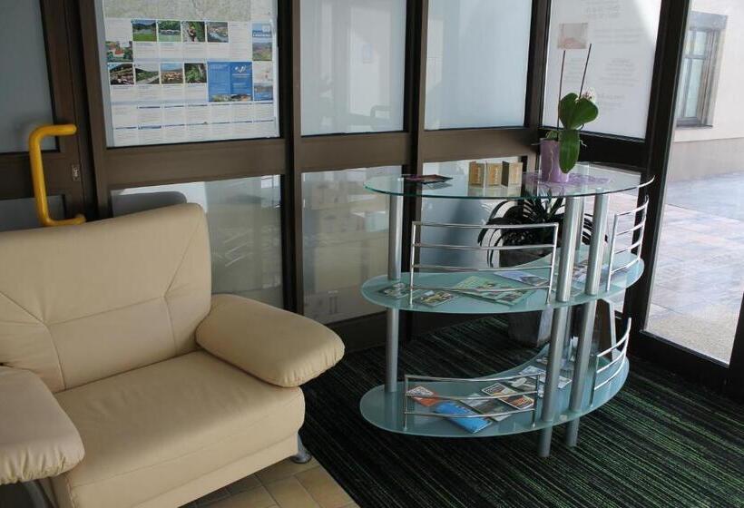 バス共有のスタンダードルーム, Post Hostel For Youth, Students And Pilgrims