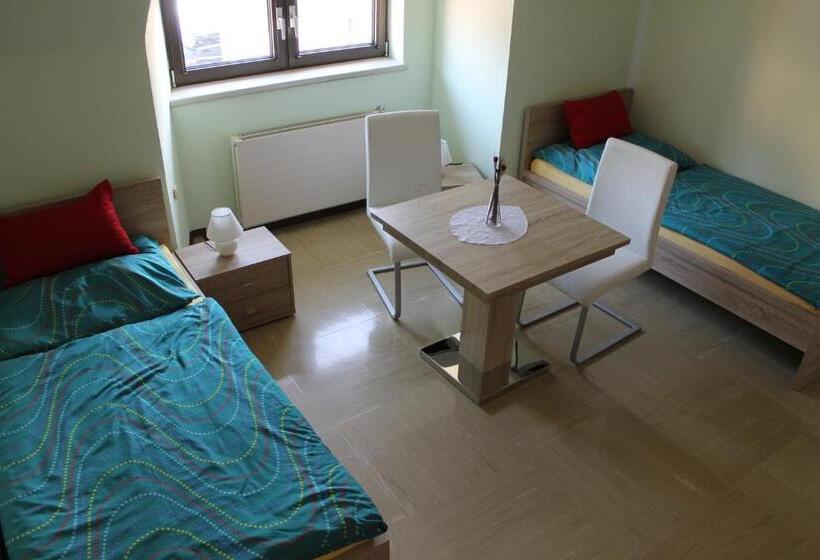 Номер Стандарт Совместная Ванная, Post Hostel For Youth, Students And Pilgrims
