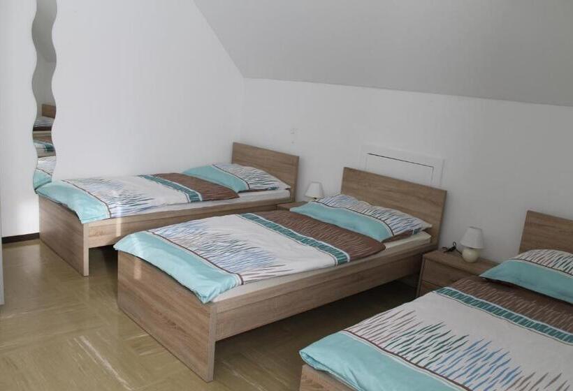 Апартаменты 3 Спальни, Post Hostel For Youth, Students And Pilgrims