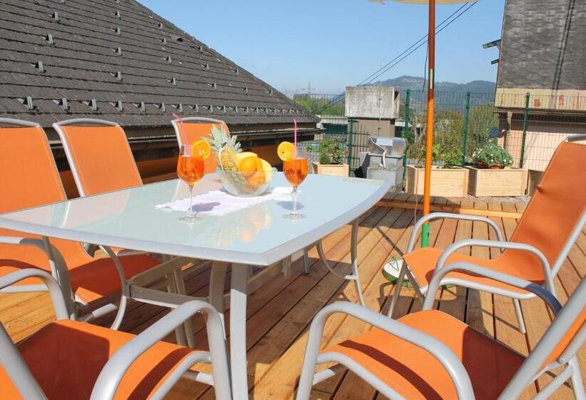 3ベッドルームアパートメント, Post Hostel For Youth, Students And Pilgrims