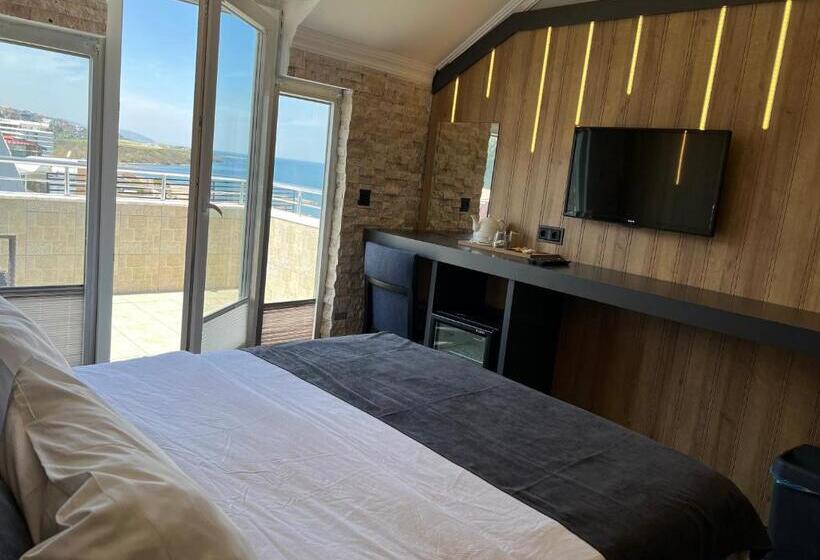 اتاق خانوادگی با چشم‌انداز دریا, Fengo Hotel & Spa