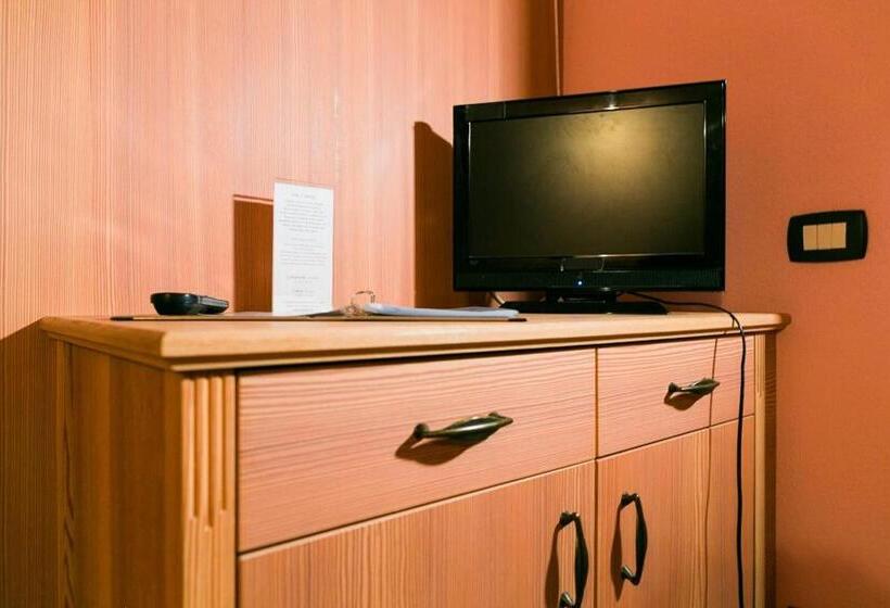 סוויטת ג'וניור, Fondo Brugarolo