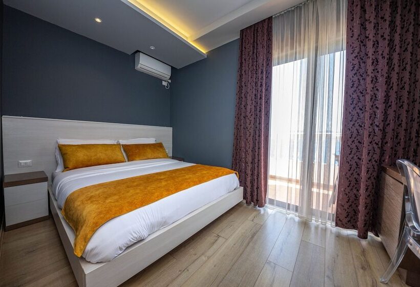 バルコニーつきオーシャンビュースーペリアルーム, Apollon Sarande