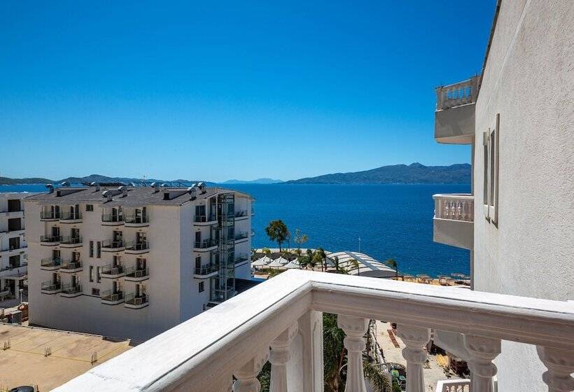 スーペリアトリプルルーム, Apollon Sarande