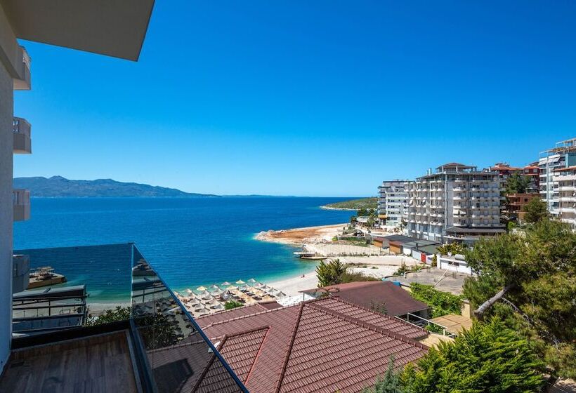 片側に海が見えるデラックスルーム, Apollon Sarande