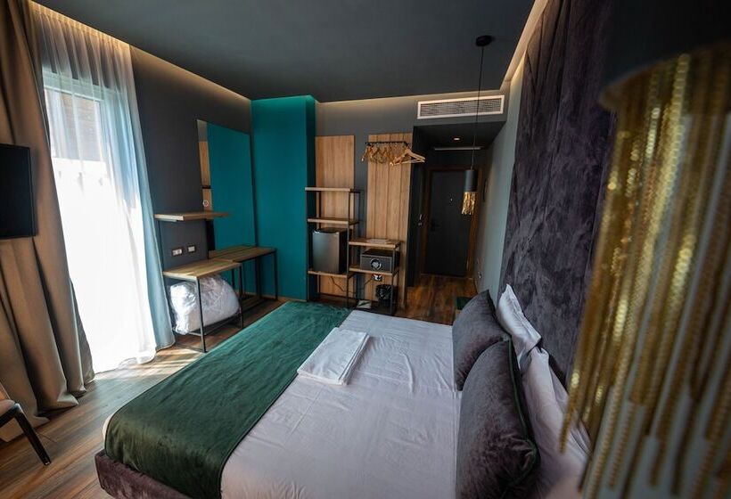 片側に海が見えるデラックスルーム, Apollon Sarande