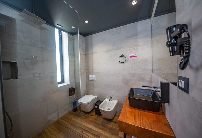 バルコニー付きデラックスルーム, Apollon Sarande