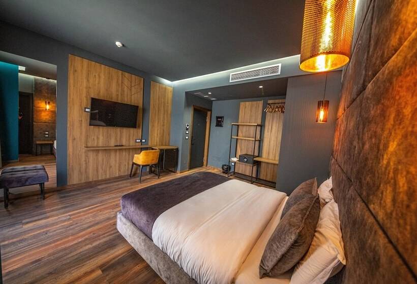 バルコニー付きデラックスルーム, Apollon Sarande