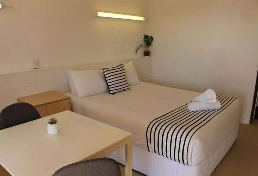 اتاق استاندارد, Camden Motor Inn