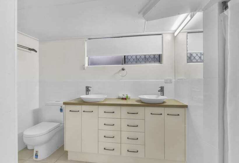 Студия Deluxe, Camden Motor Inn
