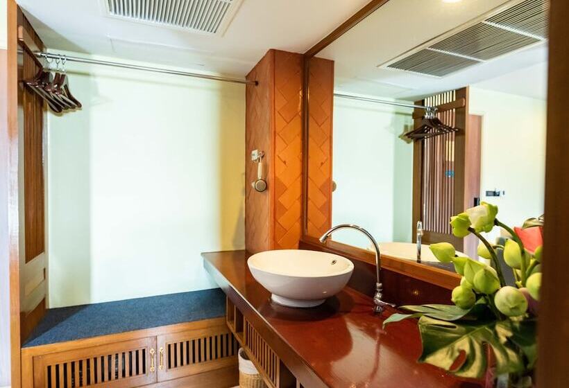 اتاق استاندارد, Dang Derm Khaosan