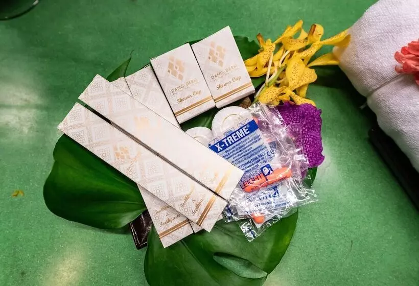 اتاق خانوادگی, Dang Derm Khaosan