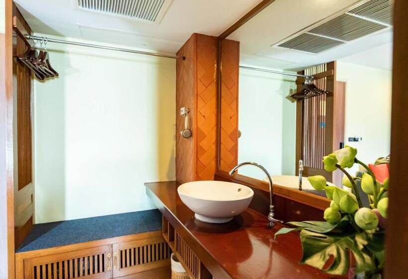 اتاق استاندارد, Dang Derm Khaosan