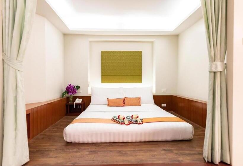 اتاق سوپریور, Dang Derm Khaosan