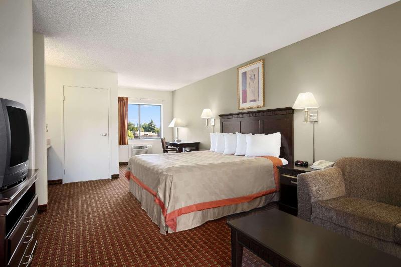 Quarto Estandar Cama King, Days Inn & Suites By Wyndham Rancho Cordova