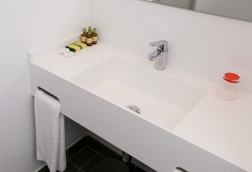 Family Suite, Droushia Heights