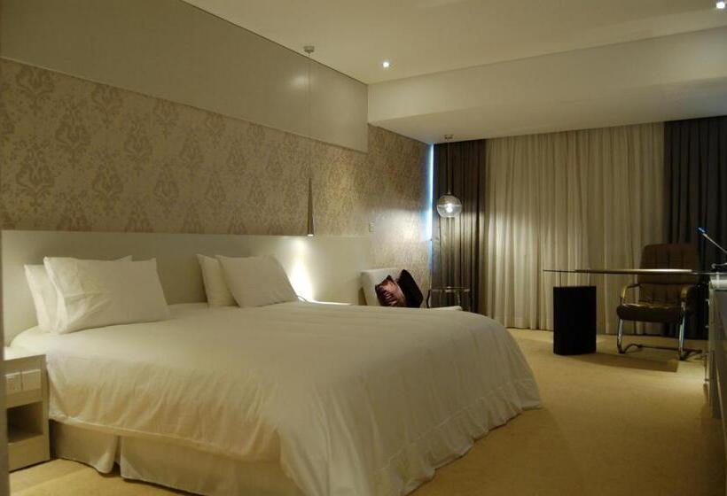 اتاق لوکس با تخت بزرگ, Nobile Hotel Convention Ciudad Del Este