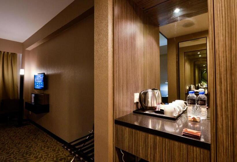 デラックスルーム, Grand Alora