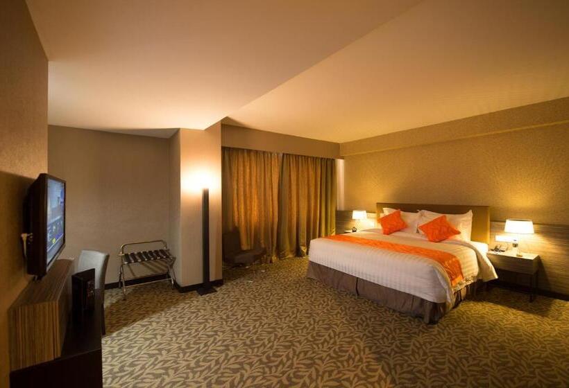 キングサイズベッドのデラックスルーム, Grand Alora