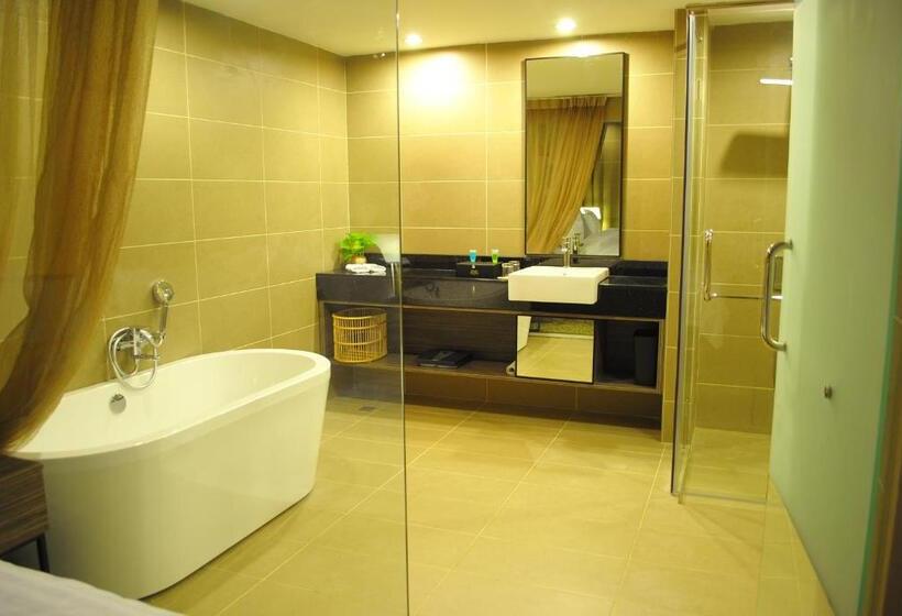 キングサイズベッドのスイートルーム, Grand Alora