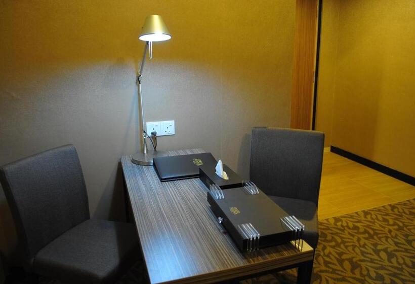 エクゼクティブスイート, Grand Alora