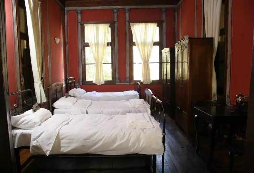 اتاق استاندارد سه تخته با سرویس بهداشتی مشترک, Guest House Old Plovdiv