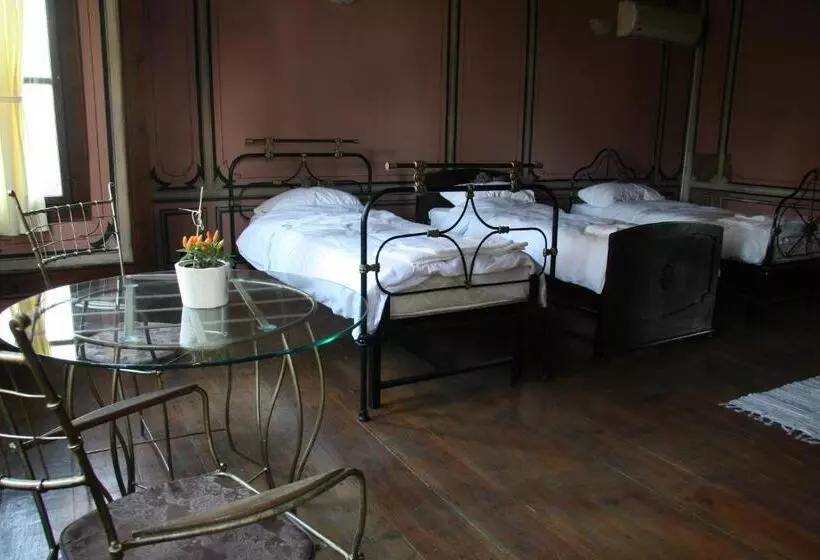 اتاق استاندارد چهارنفره با سرویس بهداشتی مشترک, Guest House Old Plovdiv
