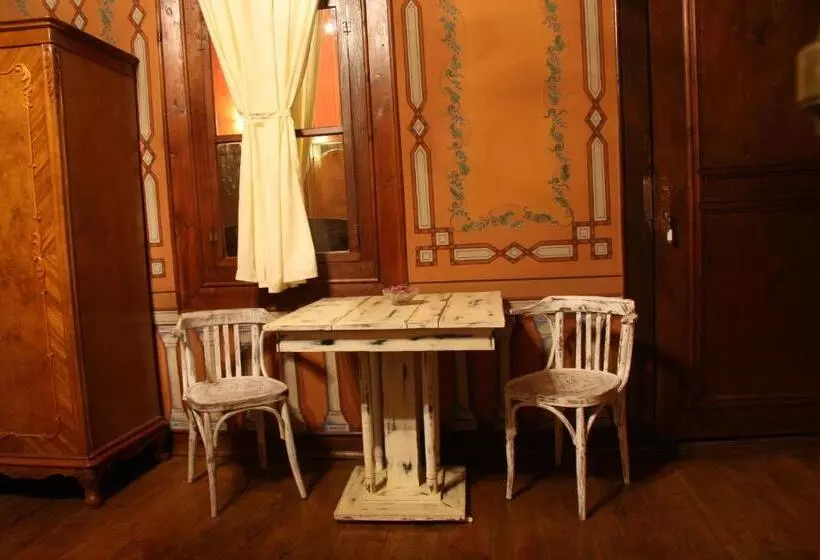 تختخواب در اتاق مشترک, Guest House Old Plovdiv