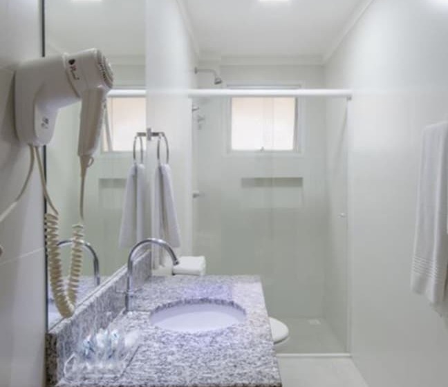 اتاق سوپریور چهار تخته, Gumz