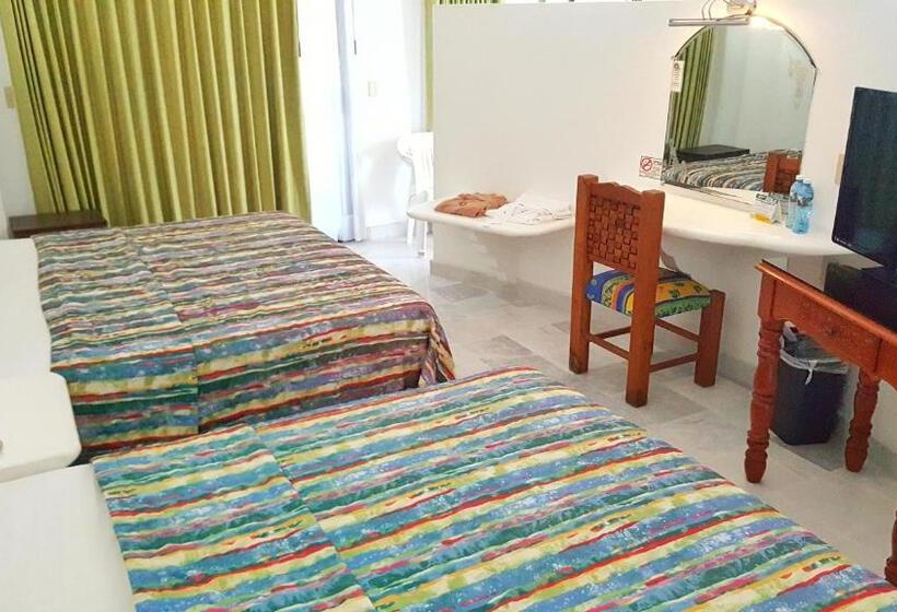 Club Room Sea View, The Alondra