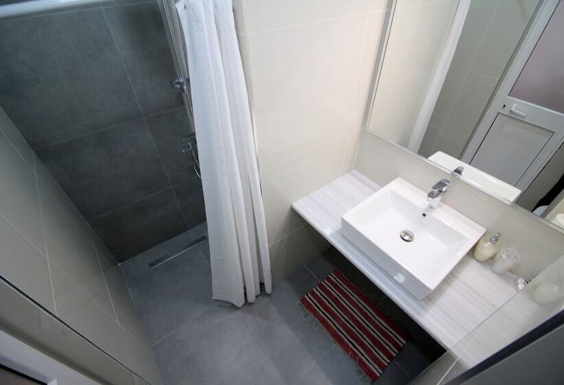 غرفة عائلية, Olympia