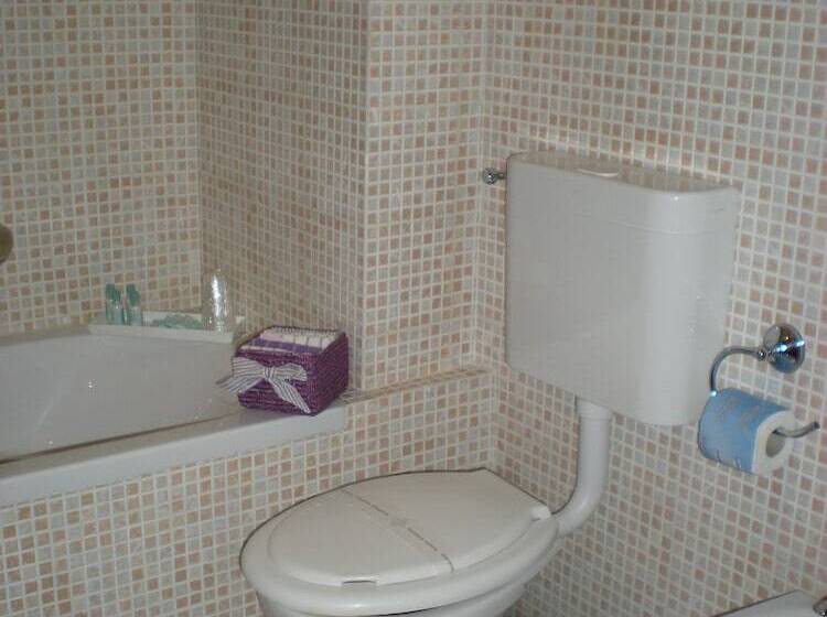 اتاق استاندارد سه نفره, Santa Lucia