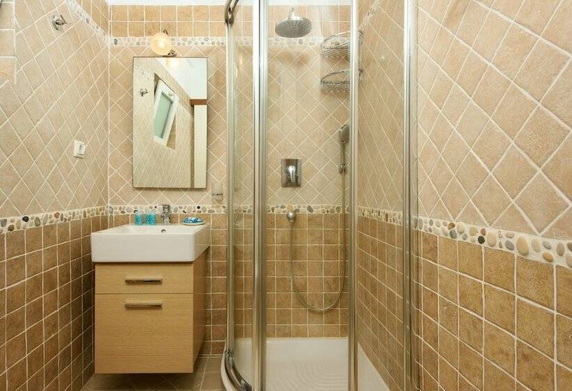 Номер Стандарт, Sebastians Family Hotel & Taverna