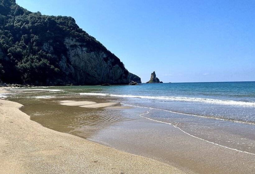 Студия Стандарт, Sebastians Family Hotel & Taverna