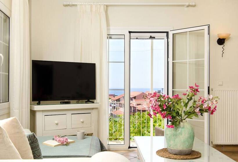 Апартаменты 2 Спальни Вид на Море, Sebastians Family Hotel & Taverna