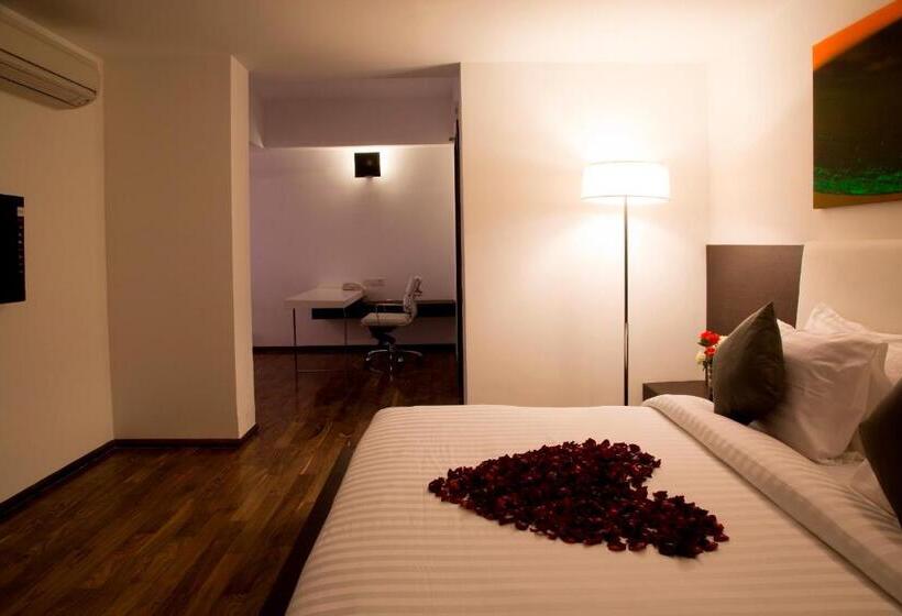 스위트, Springs Hotels And Spa