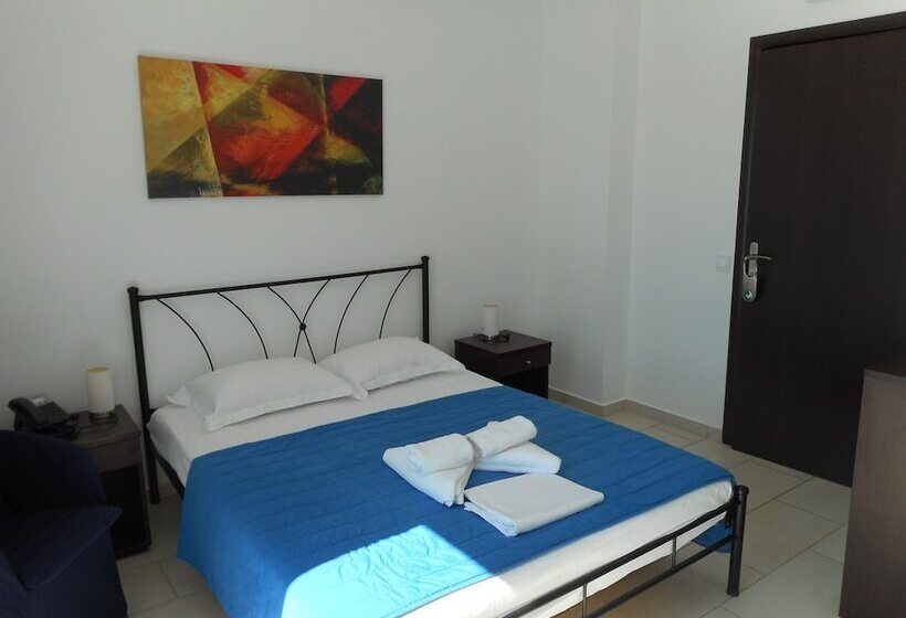 חדר סטנדרט, Anatoli