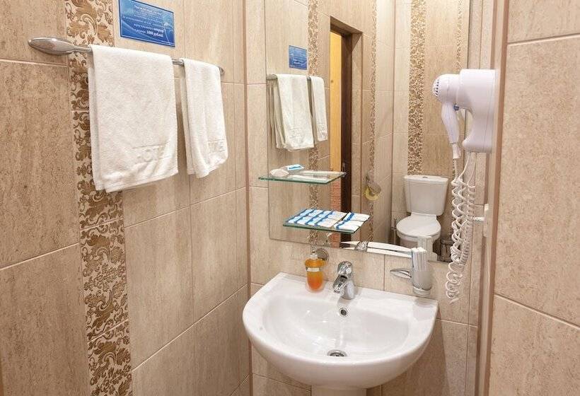 استودیوی استاندارد, Astoria